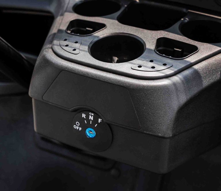 https://www.bak-ev.com/wp-content/uploads/2024/08/A-C2-Golf-Cart-Detail-View-In-Out-Switch.jpg