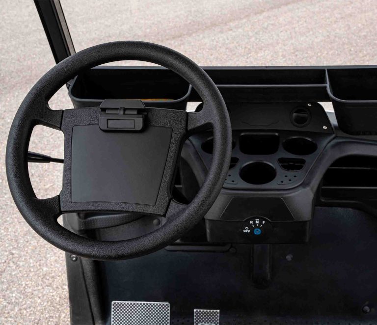 https://www.bak-ev.com/wp-content/uploads/2024/08/A-C4-Golf-Cart-Detail-View-Dashboard.jpg