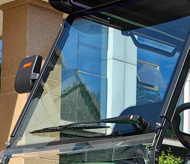 https://www.bak-ev.com/wp-content/uploads/2024/08/E-H4-Golf-Cart-Detail-View-Front-windscreen.jpg