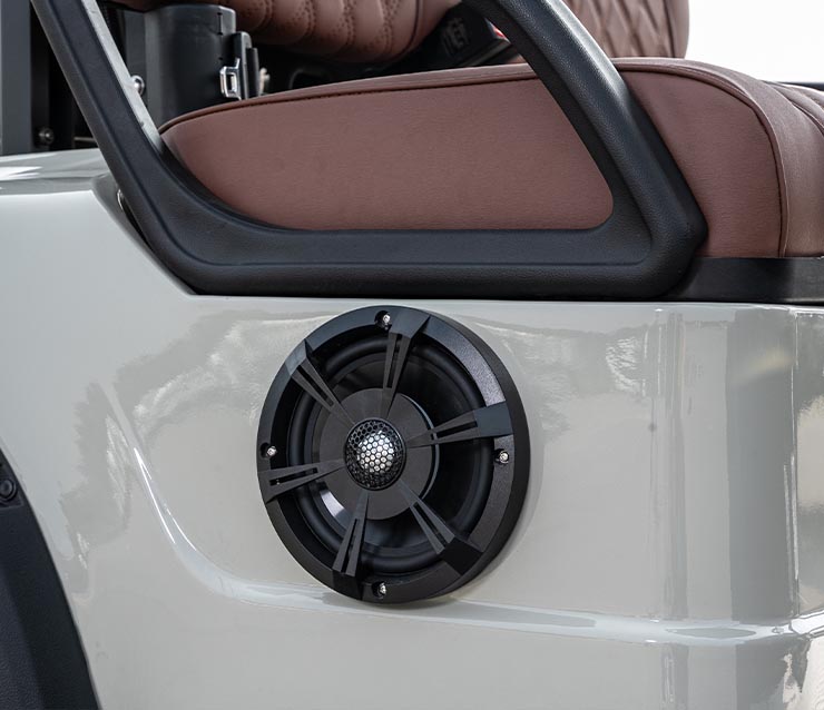 https://www.bak-ev.com/wp-content/uploads/2024/08/K-C2-Golf-Cart-Detail-View-Sound-system.jpg