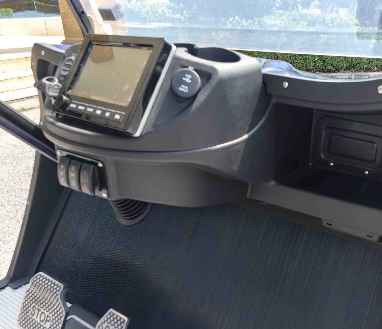 https://www.bak-ev.com/wp-content/uploads/2024/08/R-H22-Golf-Cart-Detail-View-Dashboard.jpg