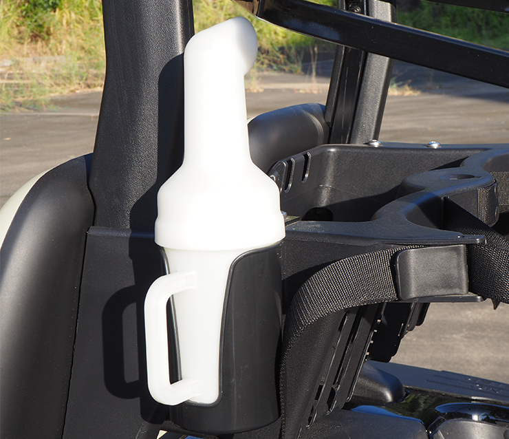 https://www.bak-ev.com/wp-content/uploads/2024/11/A-C2-Golf-Cart-Detail-View-Sand-Bottle-black.jpg